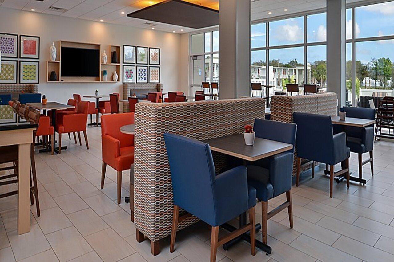 Holiday Inn Express Melbourne West By Ihg West Melbourne Dış mekan fotoğraf