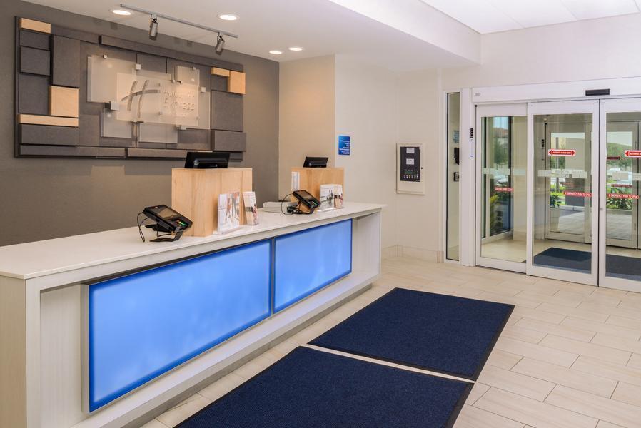 Holiday Inn Express Melbourne West By Ihg West Melbourne Dış mekan fotoğraf